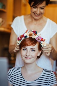 Brautstylings vom Profi - ab sofort können bei der Schminktante Frisuren und Make ups für Eure Hochzeit bei der Schminktante im Raum Karlsruhe und Umgebung gebucht werden.