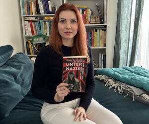Weil Demokratie wichtig ist und weil wir in Zeiten leben, in denen man nicht genug auf die Gefahr durch Rechtextremismus hinweisen kann, hat Franziska Kurz drei interessante Büchertipps gegen Rechts für schminktante.de mitgebracht.