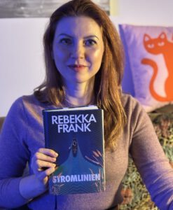 Büchertipps für Mai 2025 auf schminktante.de. Drei Neuerscheinungen queer Beet - kuratiert von Franziska Kurz.