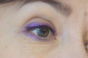 Schminktante und Make up Artist Anja Frannkenhäuser zeigt ein Make up Tutorial mit der Trendfarbe 2018 Ultraviolett.