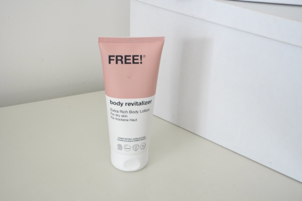 Drogeriemarktfunde Harbst 2025 auf schminktante.de. Von Sonnenschutz bis Haarpflege - wir haben getestet.