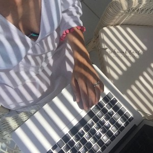 Computer, Laptop, Schatten, Sonne, Sonnenschutz, Beautyblog, Schminktante