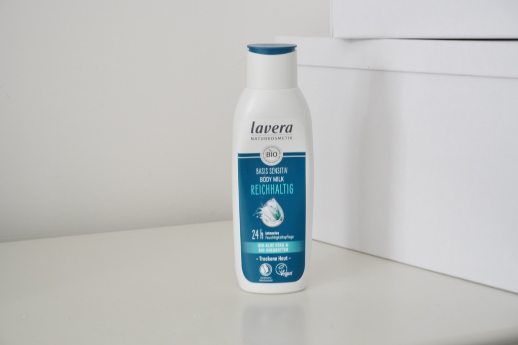 Drogeriemarktfunde Harbst 2025 auf schminktante.de. Von Sonnenschutz bis Haarpflege - wir haben getestet.