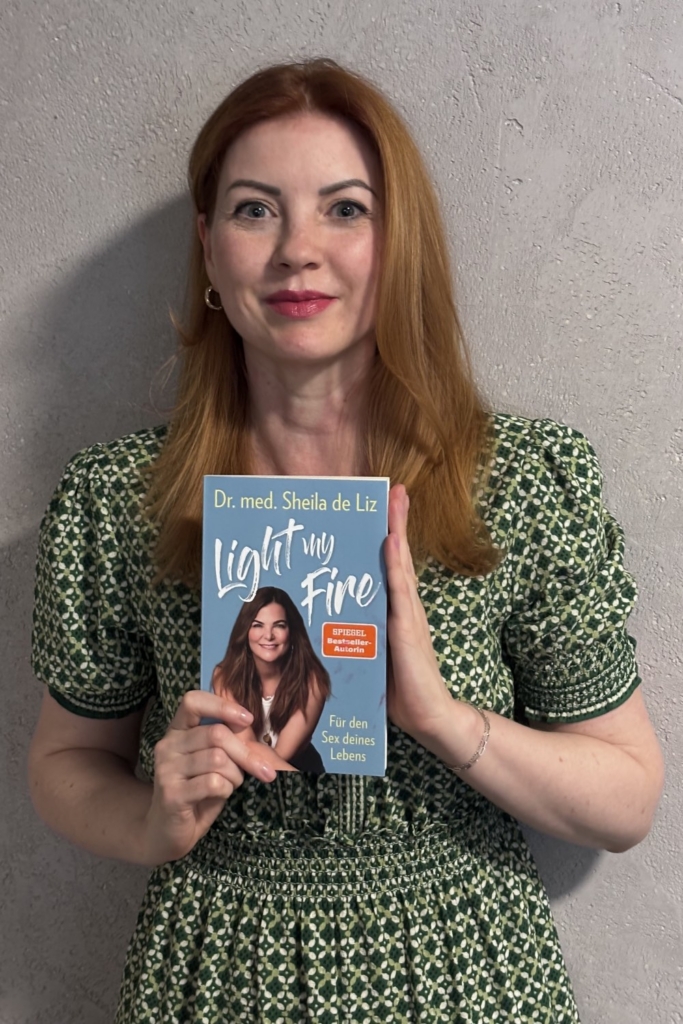 Büchertipps im September 2026. Kuratiert von Franziska Kurz für schminktante.de. Mit dabei Sheila de Liz "Light my fire", Nicole Staudinger "Time for tacheles" und Peggy Reichelt "Figur in Balance".