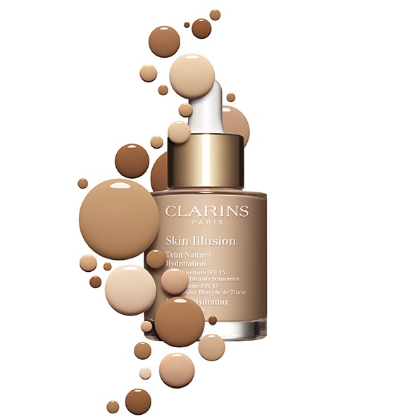 Clarins präsentiert Skin Illusion, die erste ultraleichte Foundation mit Serum-Textur und einem einzigartigen Nude-Look-Finish. Die Haut kann atmen. Schminktante Anja Frankenhäuser hat probiert.