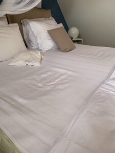 Meine Erfahrungen mit Bett und Matratzen von coco-Mat. , Kameilia Topper, 6 Monate alt und durchgelegen, Schminktante, Anja Frankenhäuser