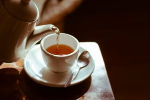 Weil die Schminktante Tee liebt, gibt es auf ihrem Blog eine kleine Liebeserklärung an ihr favorisiertes Heißgetränk.