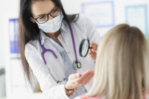 Alles über perioale Dermatitis und ihre Behandlungsmöglichkeiten auf schminktante.de. Anja Frankenhäuser, Beautyblog, Hautkrankheit, Stewardessenkrankheit