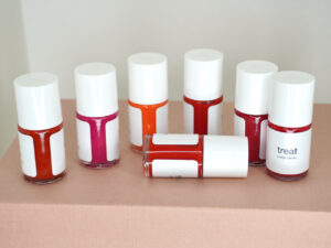 Schadstoffarme Nagellacke von treat color aus Berlin. Getestet von der Schminktante. Lack, Farbe, Maniküre, Anja Frankenhäuser, Beautyblog, Fingernägel
