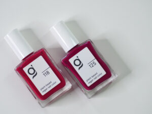 Die Pantone Color of the year 2023 heißt Viva Magenta. Pink, Rot, Magenta, Farbe des Jahres, Schminktante, Anja Frankenhäuser, Make up, Modetrend, Trendfarbe, gitti, Nagellack